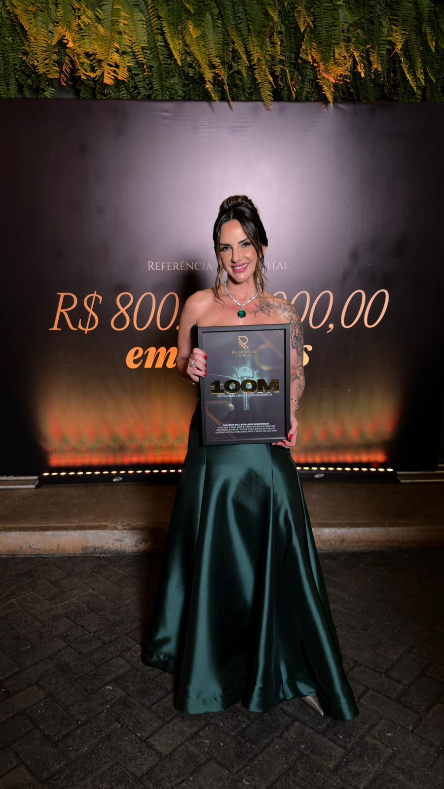 Amanda com placa de R$ 800 milhões vendidos em consórcio
